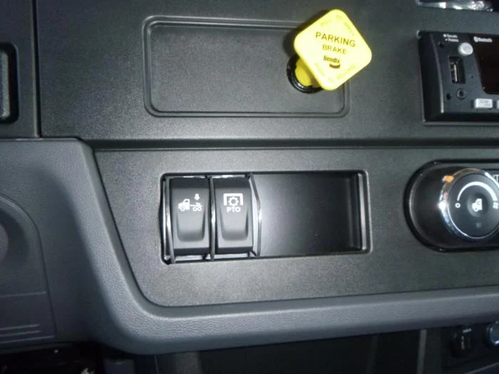 2025 Peterbilt 536 - image 24