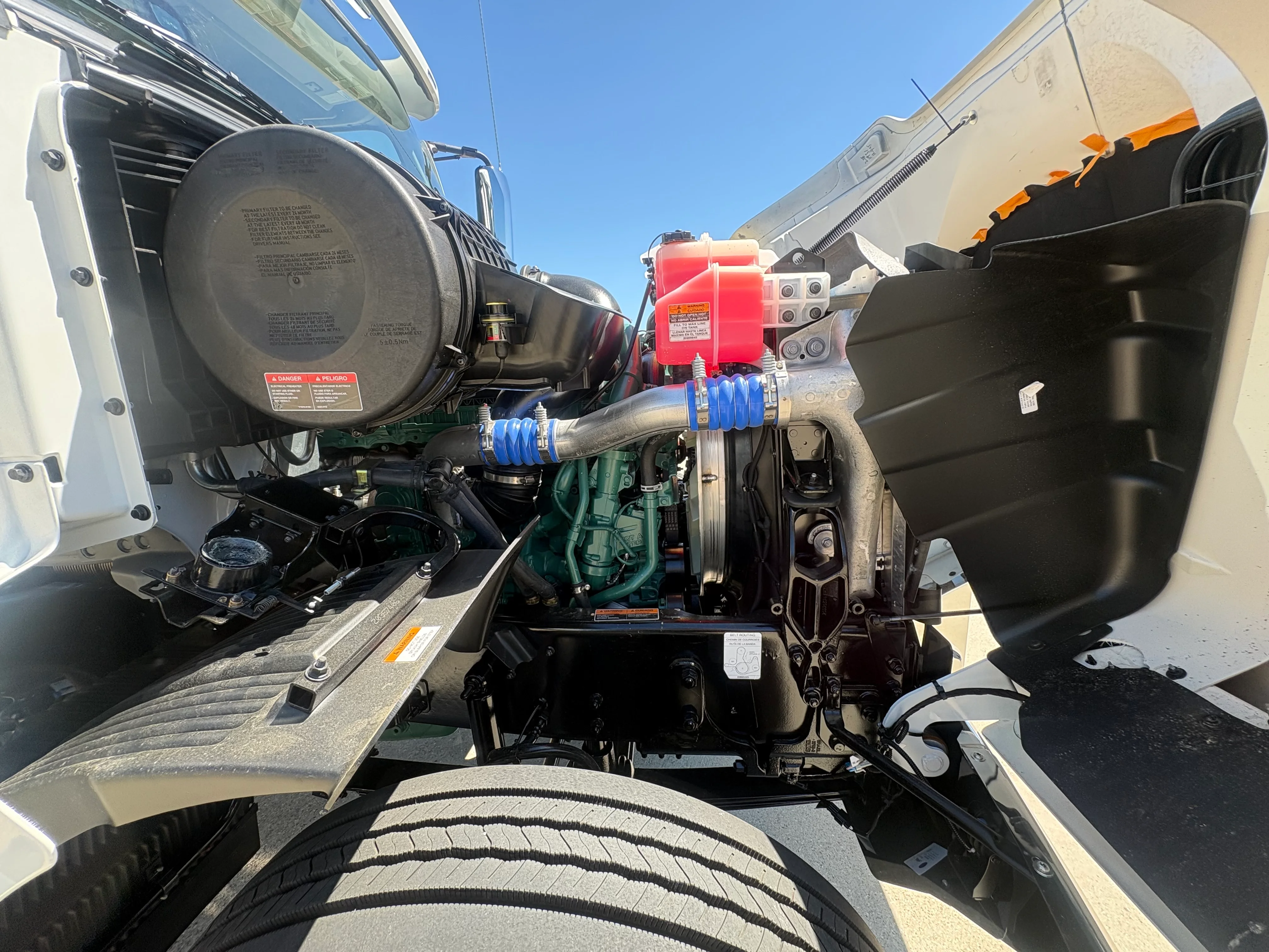 2027 Volvo VHD 300 in Shreveport, LA — photo 14