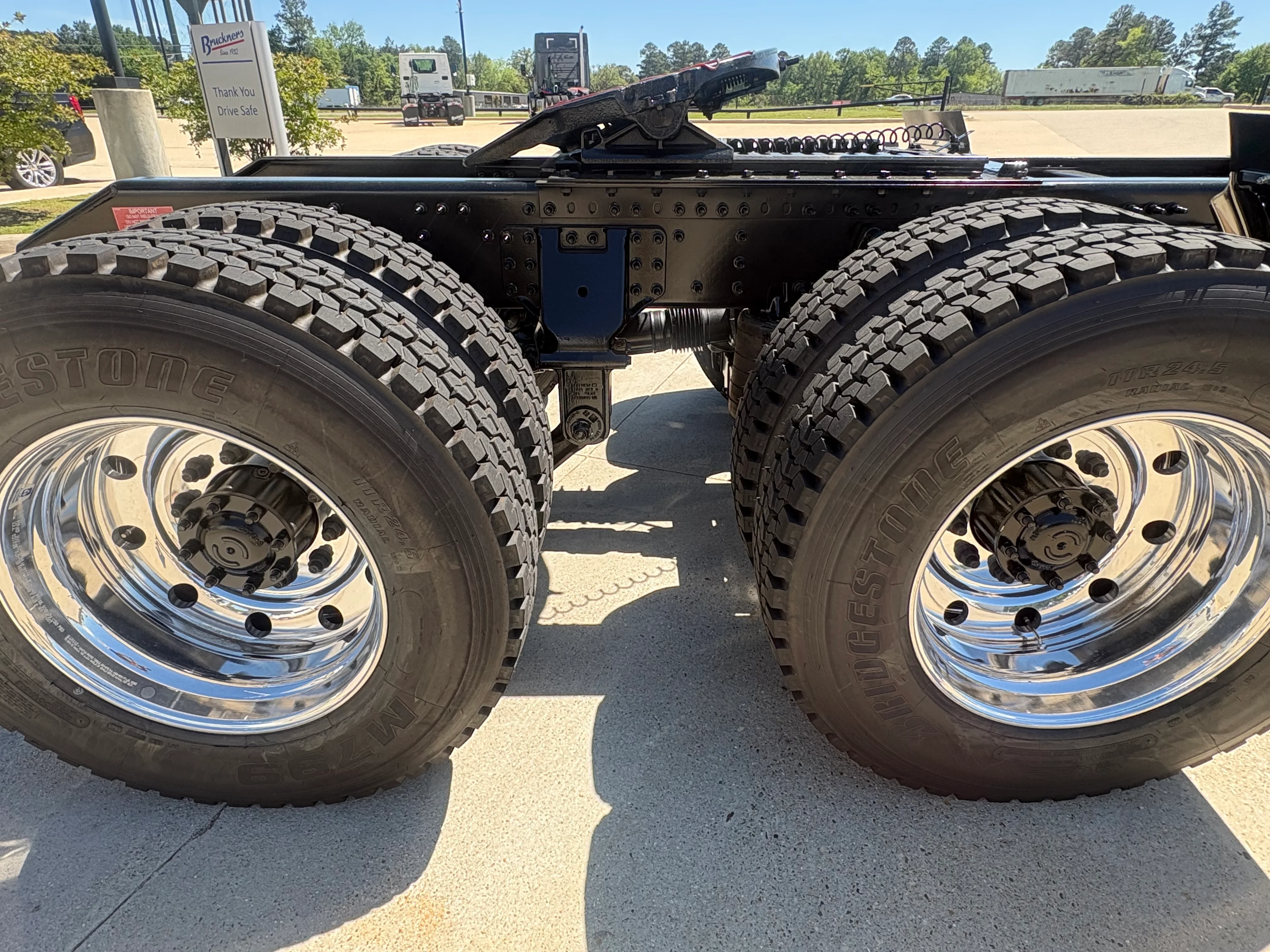 2027 Volvo VHD 300 in Shreveport, LA — photo 8