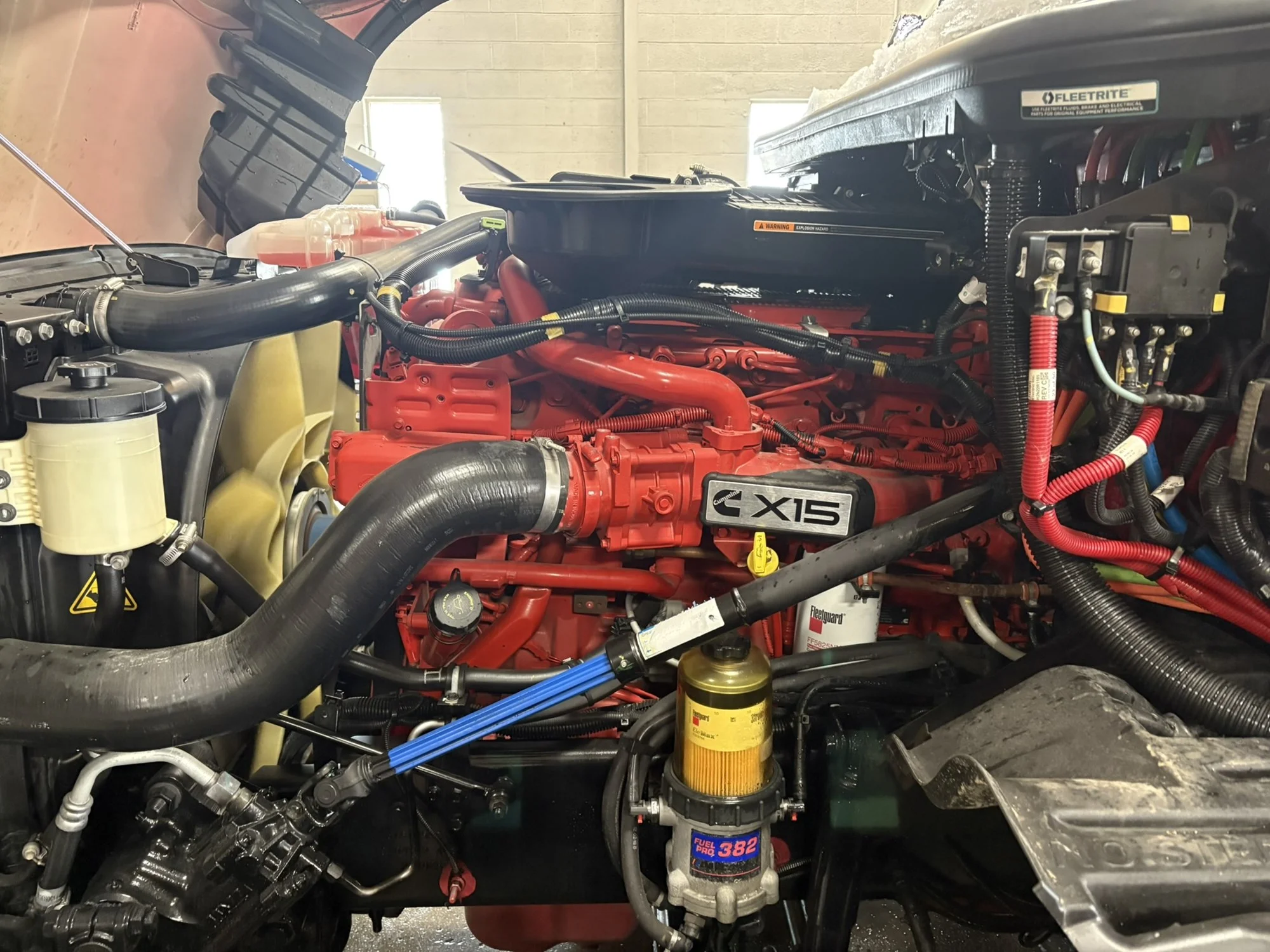 2021 International LT - image 11