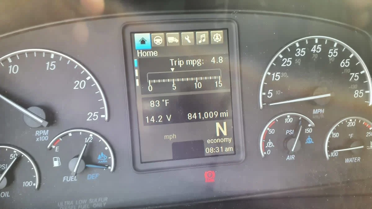 2020 Freightliner Cascadia in Birmingham, AL — photo 11