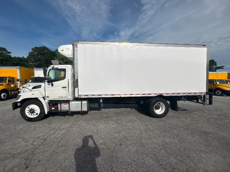 2019 Hino 268 in Atlanta (Forest Park), GA — photo 4