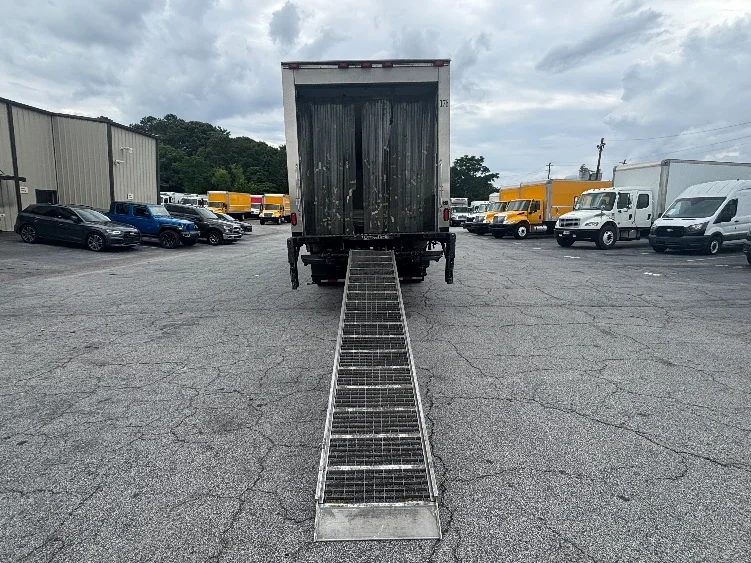 2019 Hino 268 in Atlanta (Forest Park), GA — photo 9
