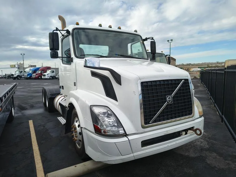 2018 Volvo VNL 300 in Dallas