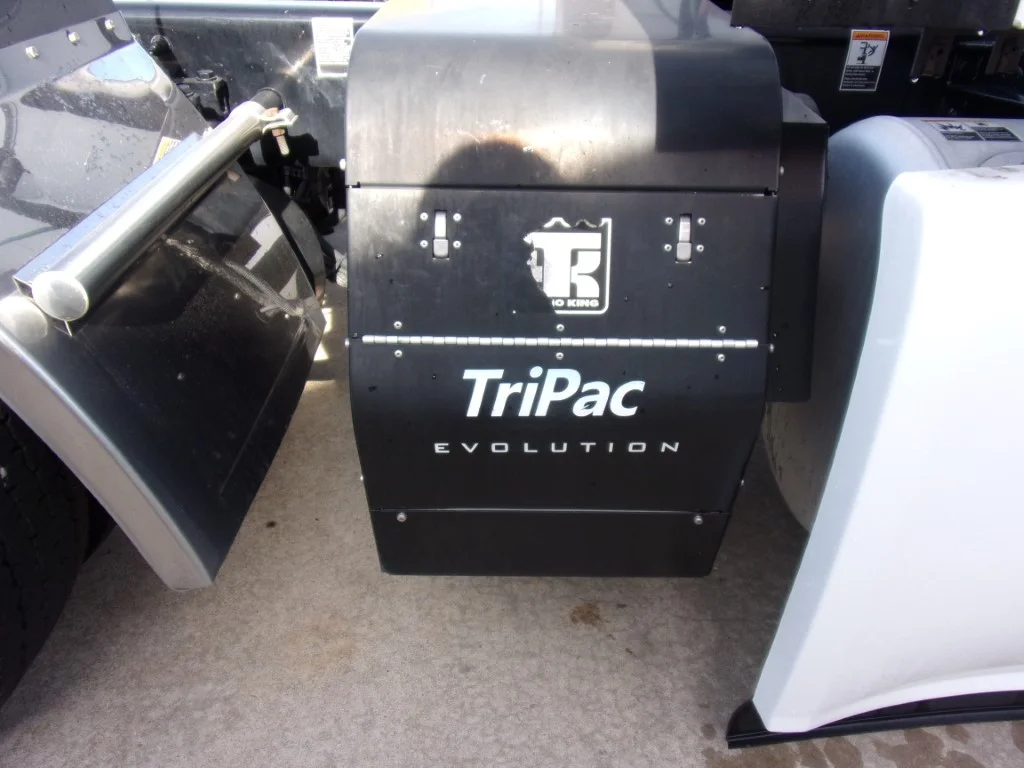 2023 Peterbilt 579 - image 4