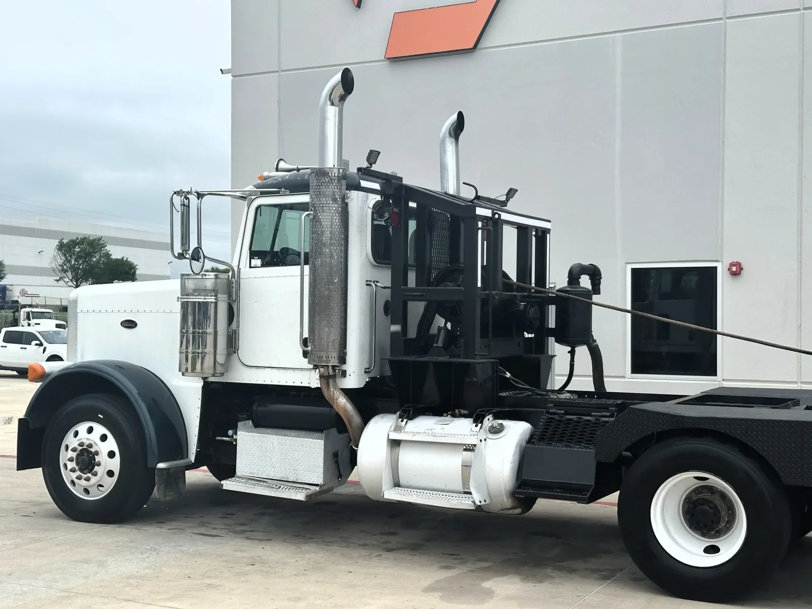 2008 Peterbilt 388 in Hutchins, TX — photo 8