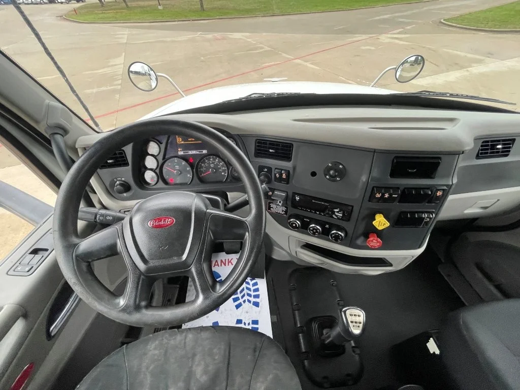 2020 Peterbilt 567 - image 12