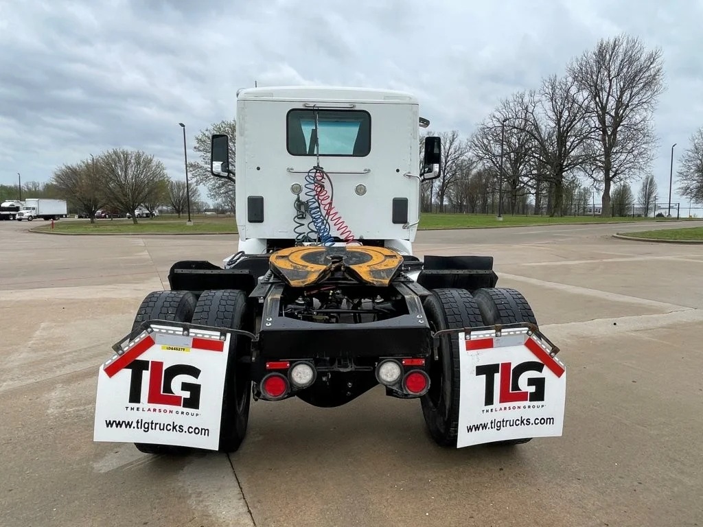 2020 Peterbilt 567 - image 4