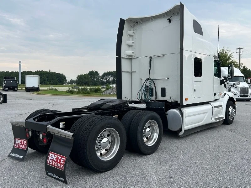 2022 Peterbilt 579 in Knoxville, TN — photo 16