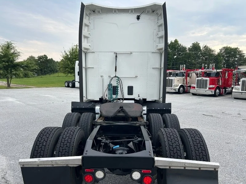 2022 Peterbilt 579 in Knoxville, TN — photo 14