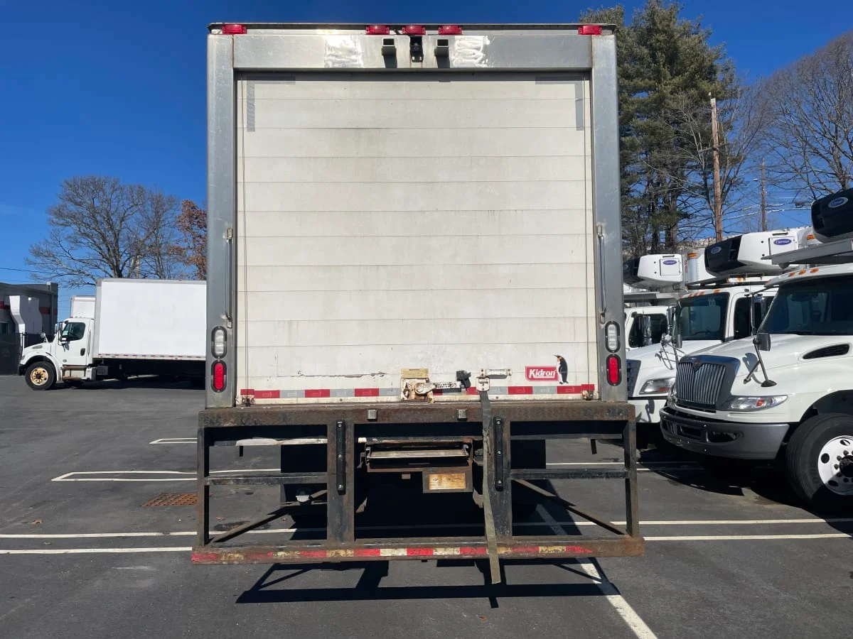 2020 Freightliner M2 106 - image 5