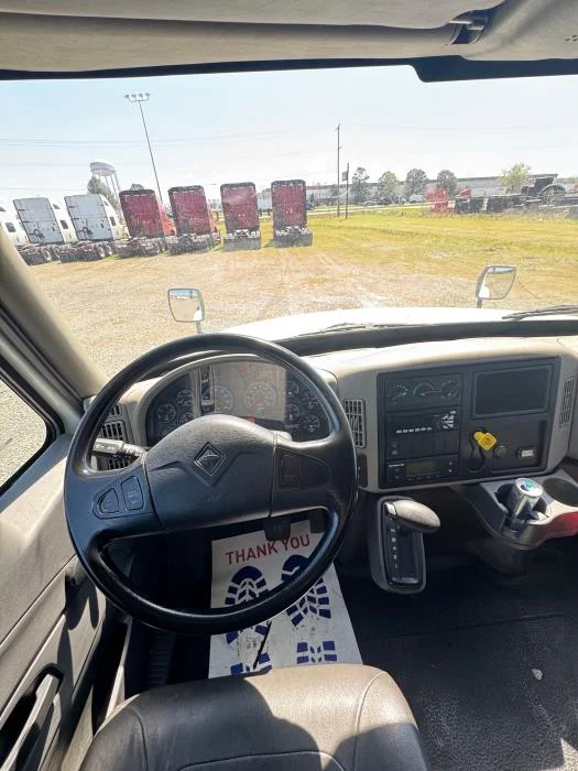 2019 International 4300 - image 18