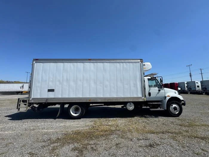 2019 International 4300 — photo 4