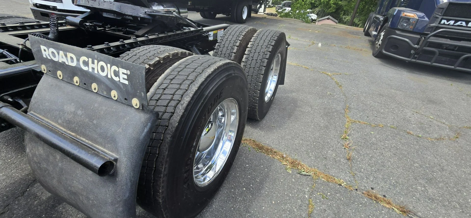 2020 Mack Anthem - image 12