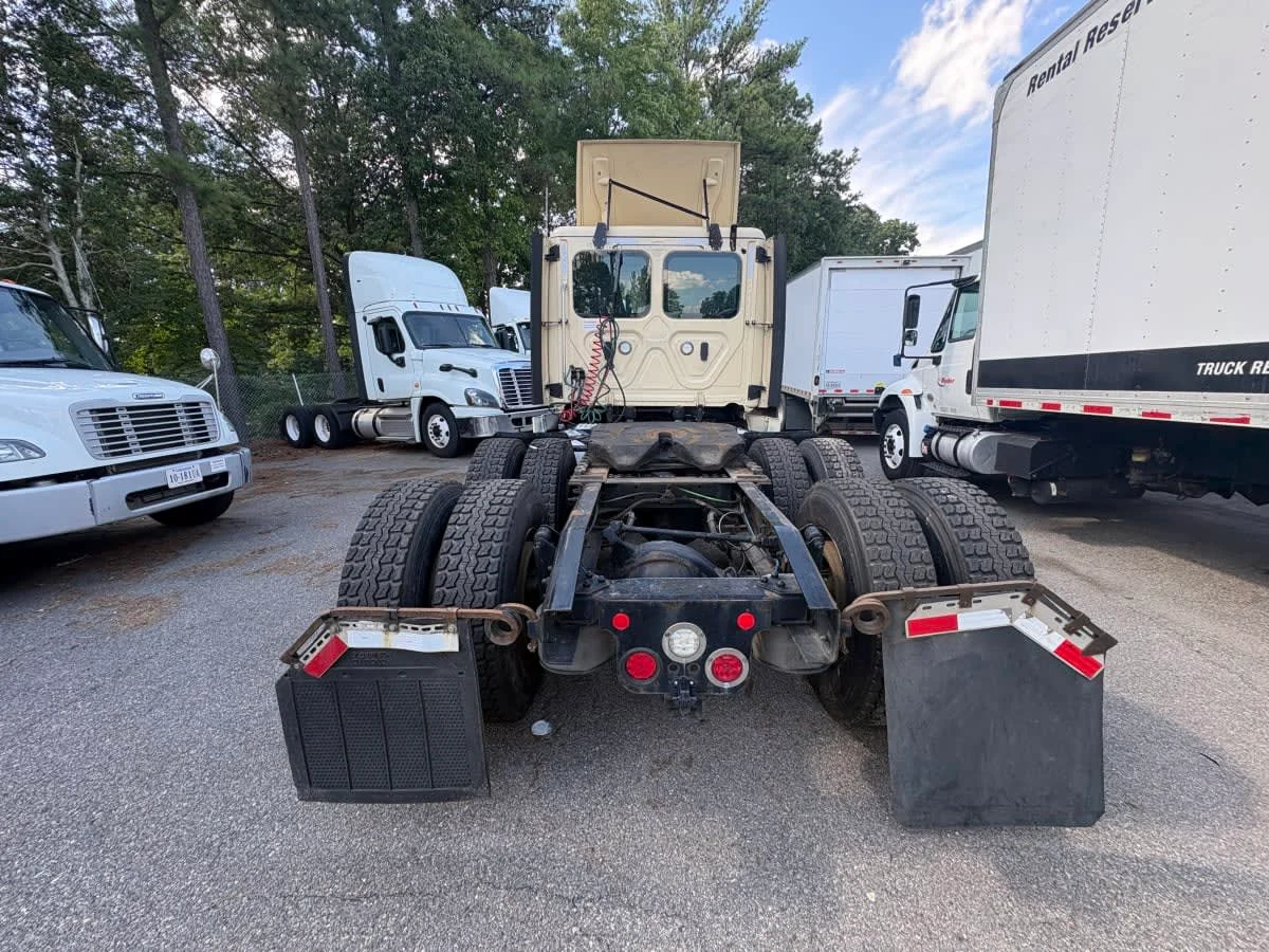 2019 Freightliner Cascadia in Ashland, VA — photo 5