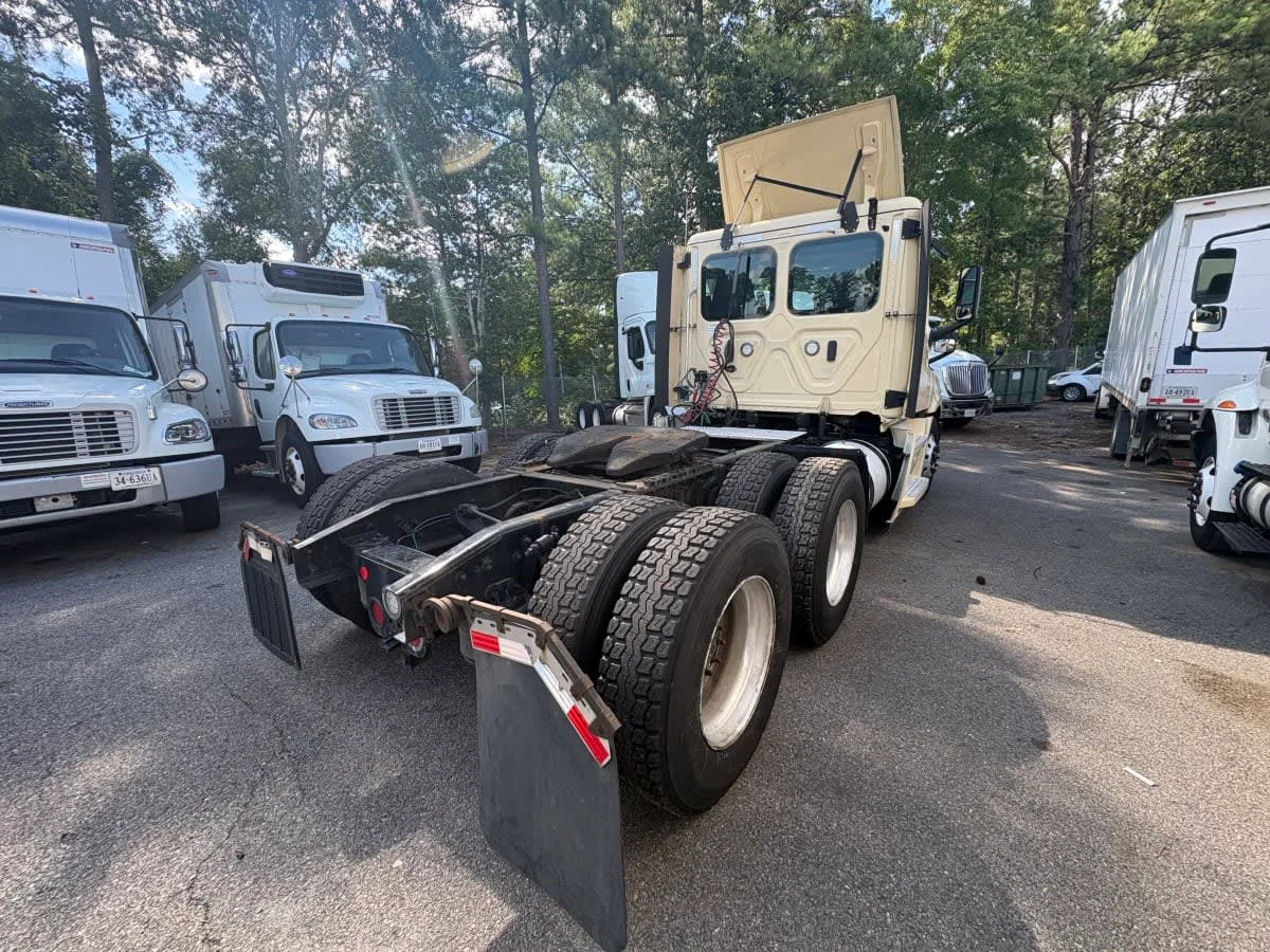 2019 Freightliner Cascadia in Ashland, VA — photo 4