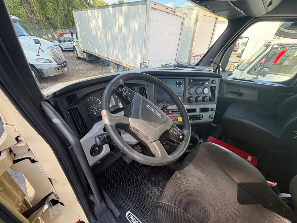 2019 Freightliner Cascadia in Ashland, VA — photo 7