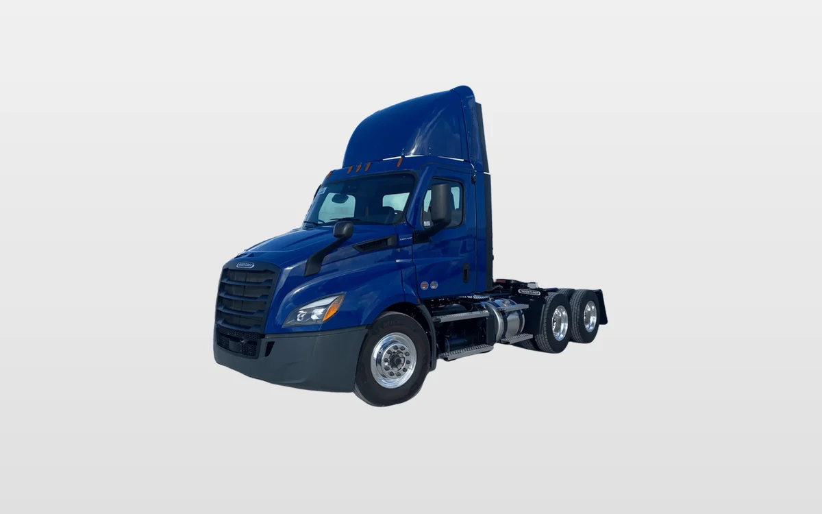 2025 Freightliner - image 1