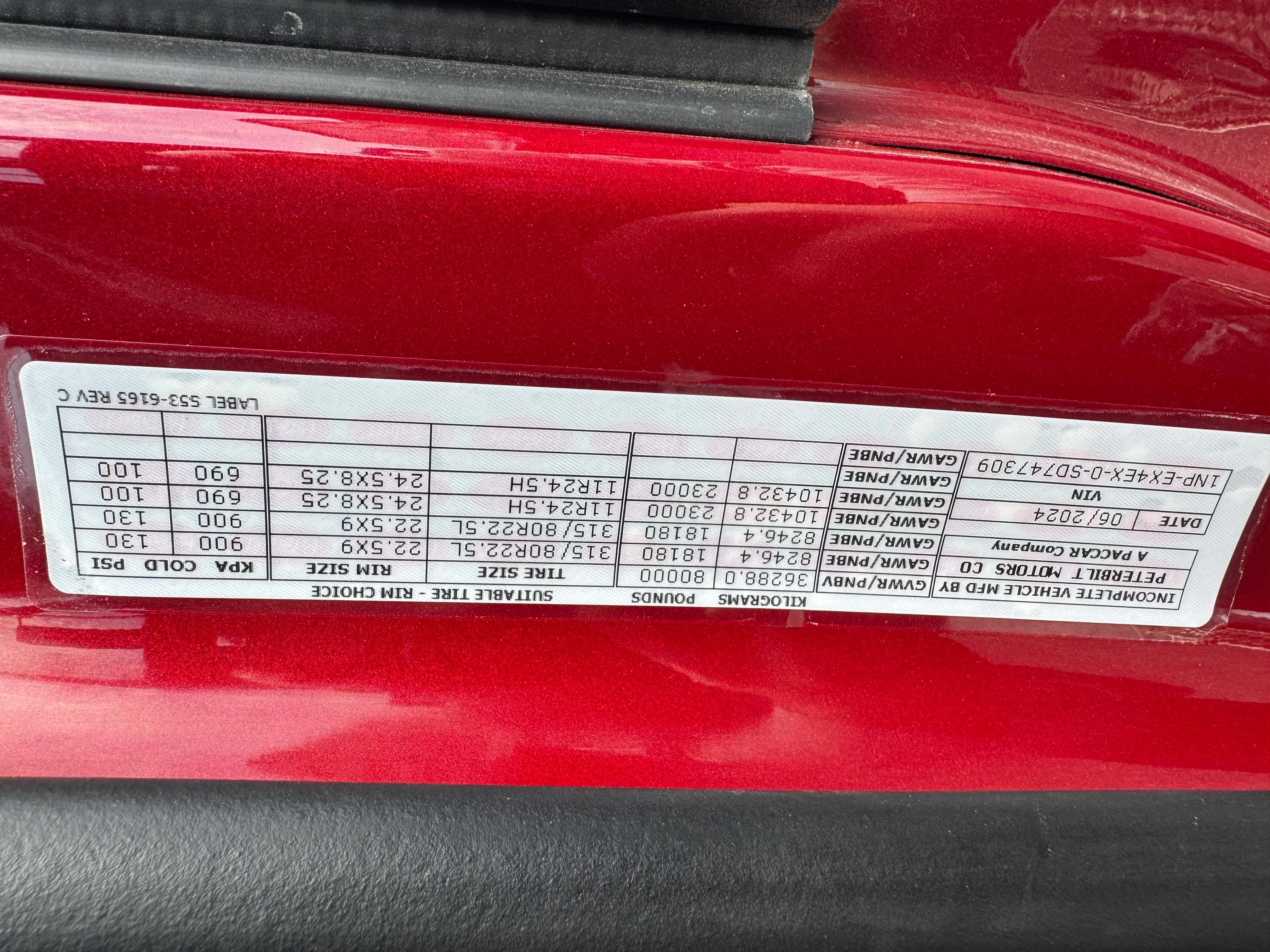 2025 Peterbilt 589 - image 17