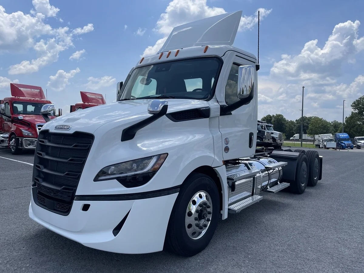 2027 Freightliner Cascadia