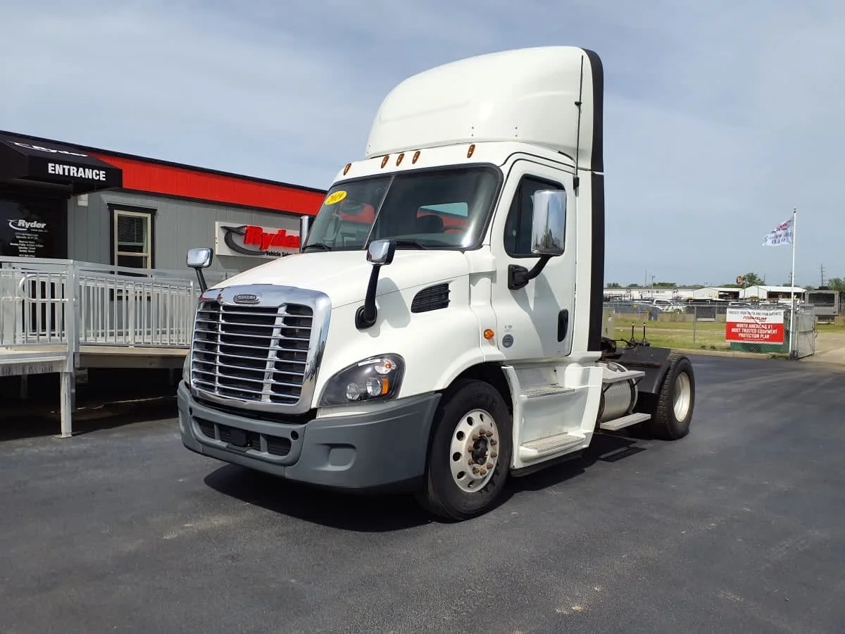 2019 Freightliner Cascadia in Clarksville, IN