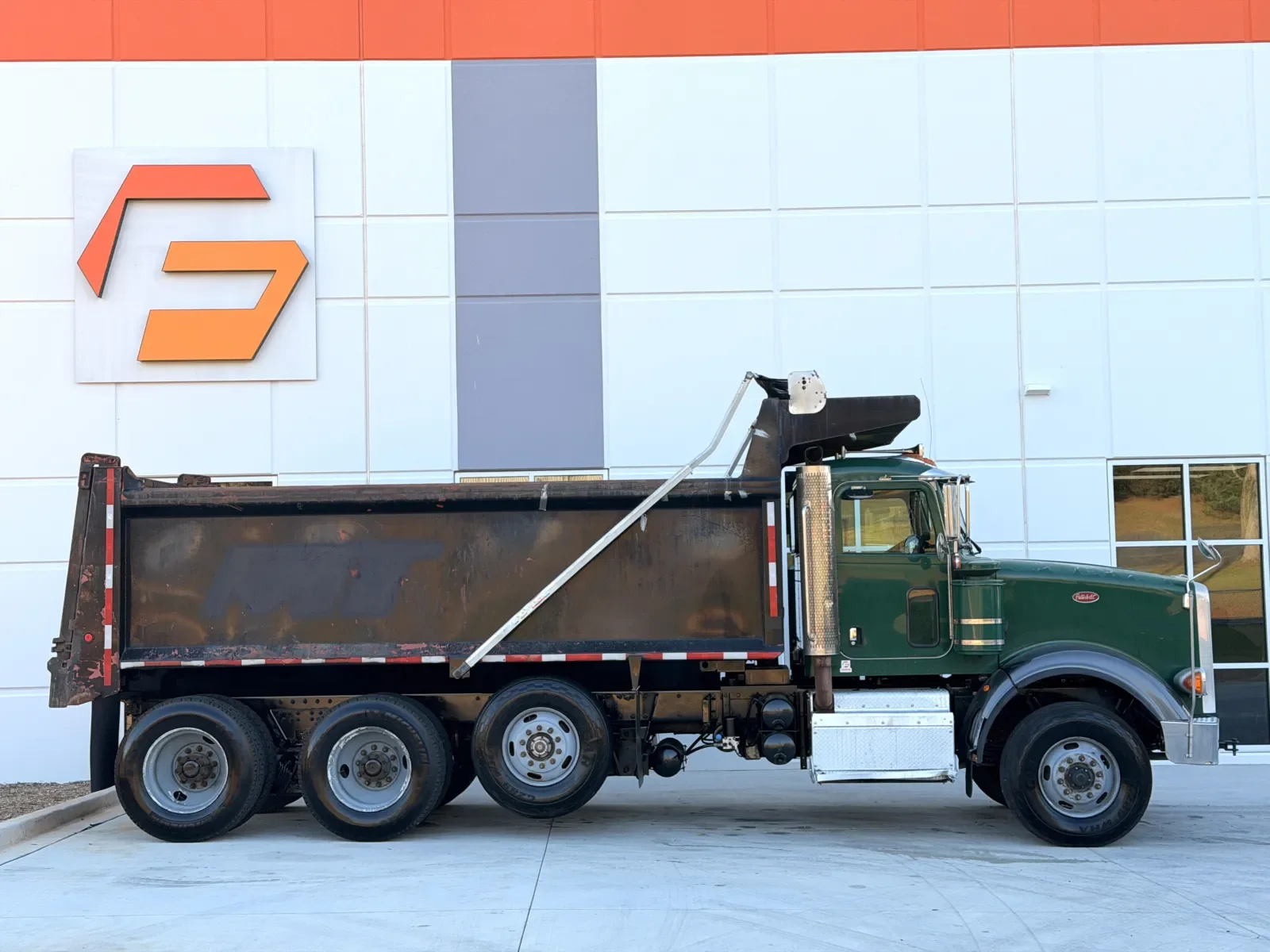 2011 Peterbilt 367 in Greer, SC — photo 4