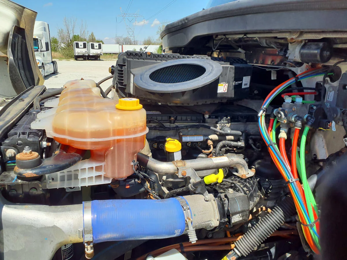 2020 Freightliner Cascadia in Indianapolis, IN — photo 8