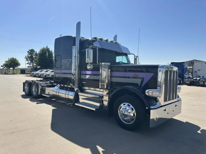 2025 Peterbilt 589 — photo 3