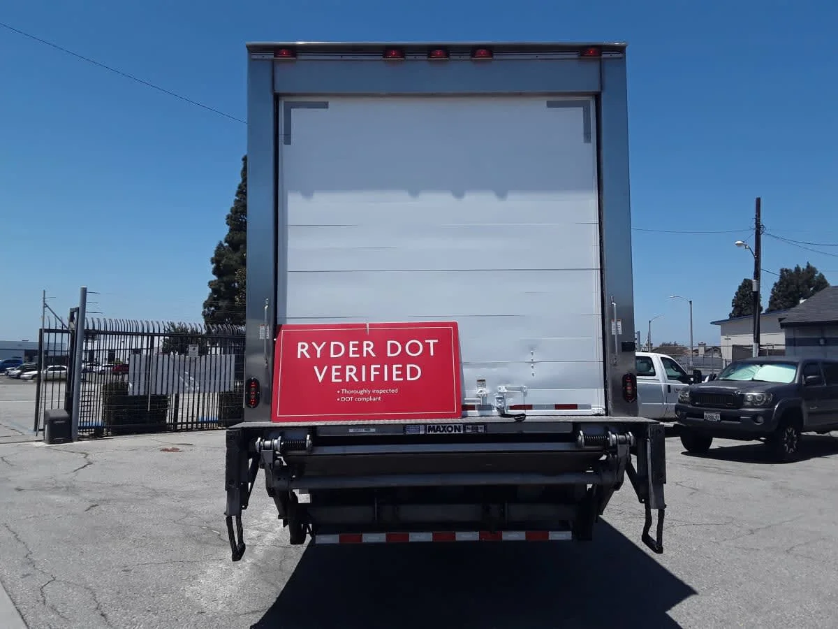 2019 Freightliner M2 106 in Montebello, CA — photo 5