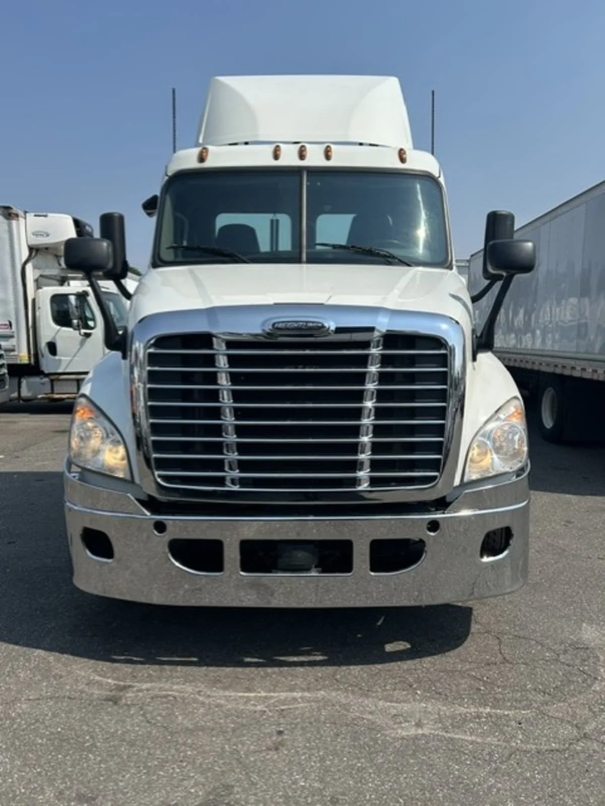 2019 Freightliner Cascadia in Farmingdale, NY — photo 2