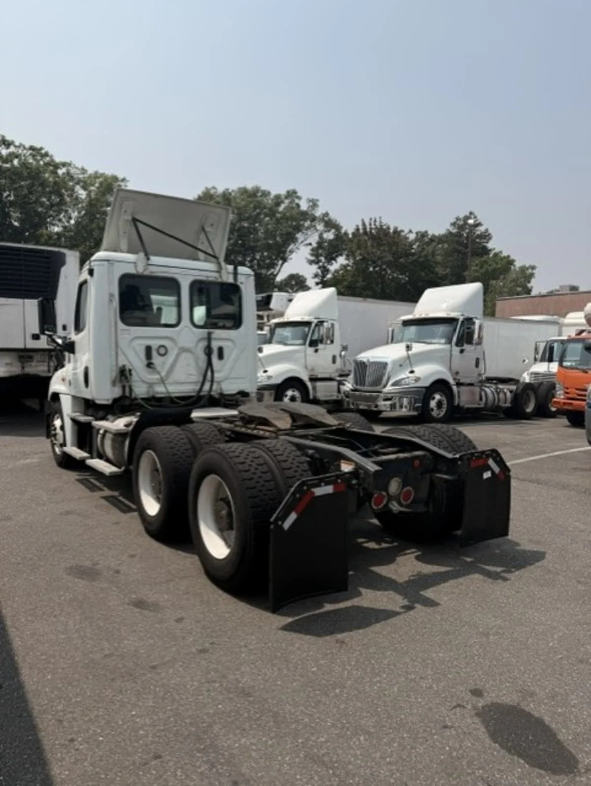 2019 Freightliner Cascadia in Farmingdale, NY — photo 6
