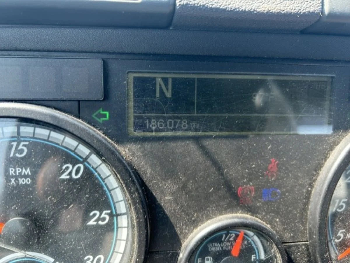 2019 Freightliner Cascadia in Farmingdale, NY — photo 9