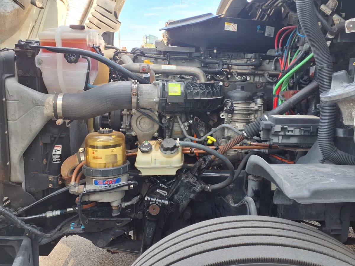 2019 Freightliner Cascadia in Davie, FL — photo 9