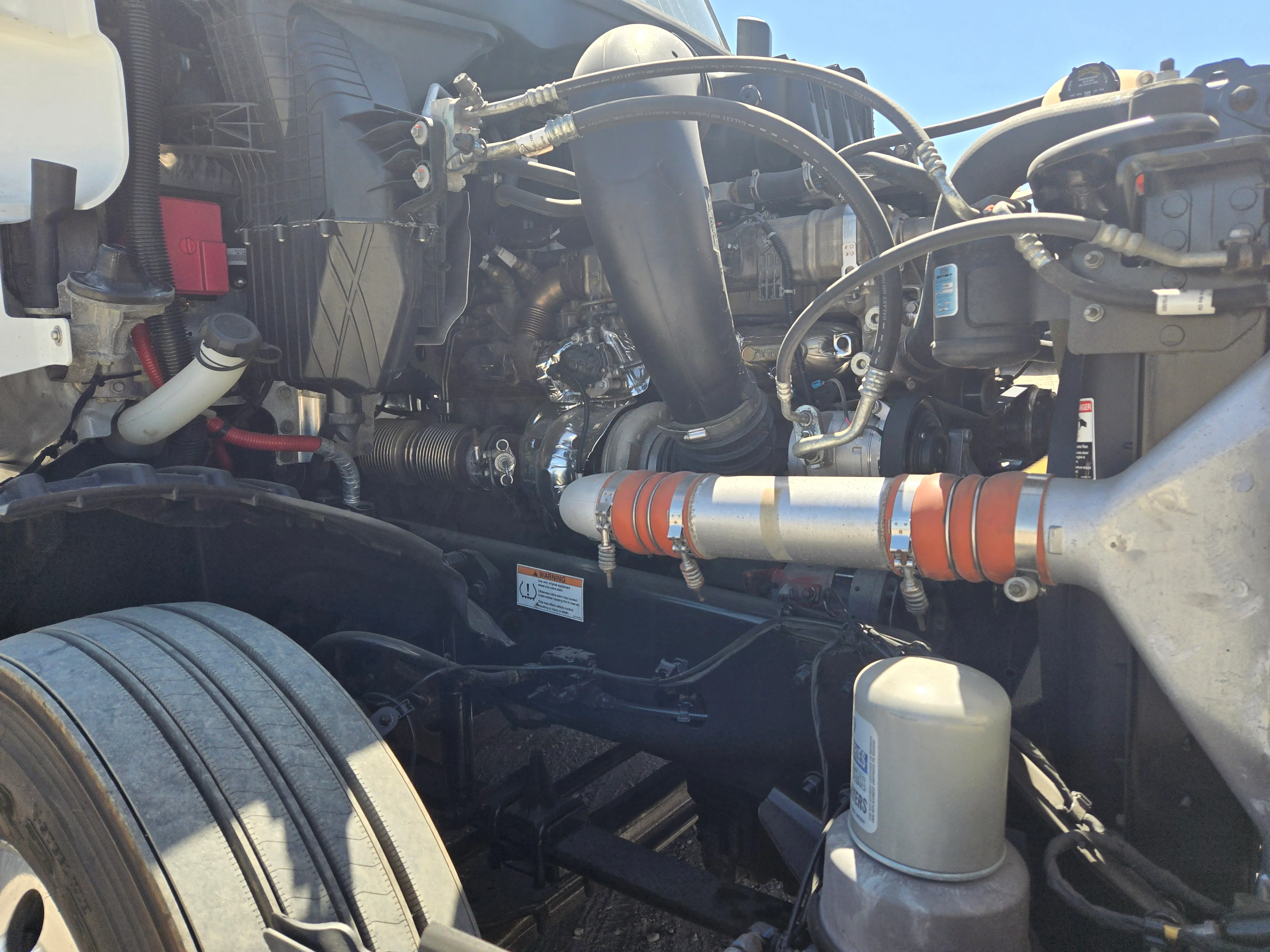 2023 Freightliner Cascadia in Fresno, CA — photo 16