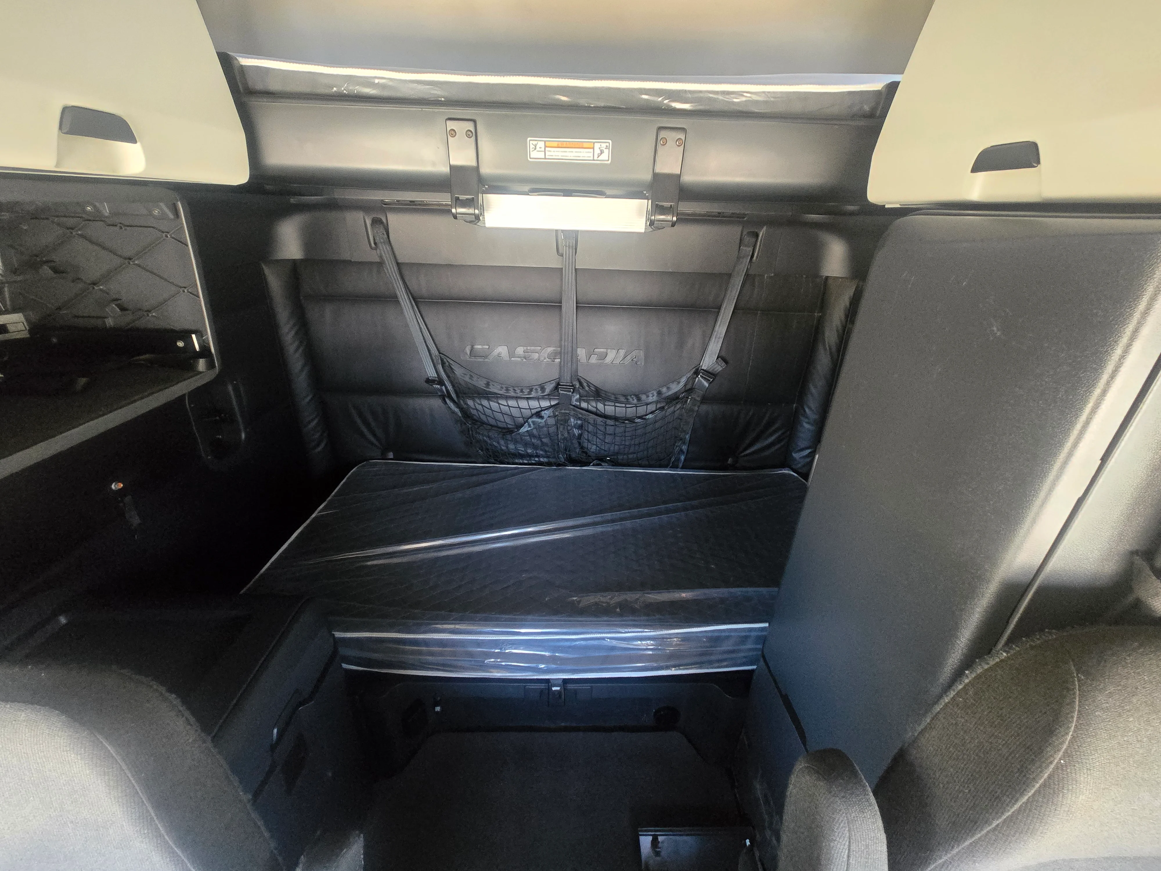 2023 Freightliner Cascadia in Fresno, CA — photo 14