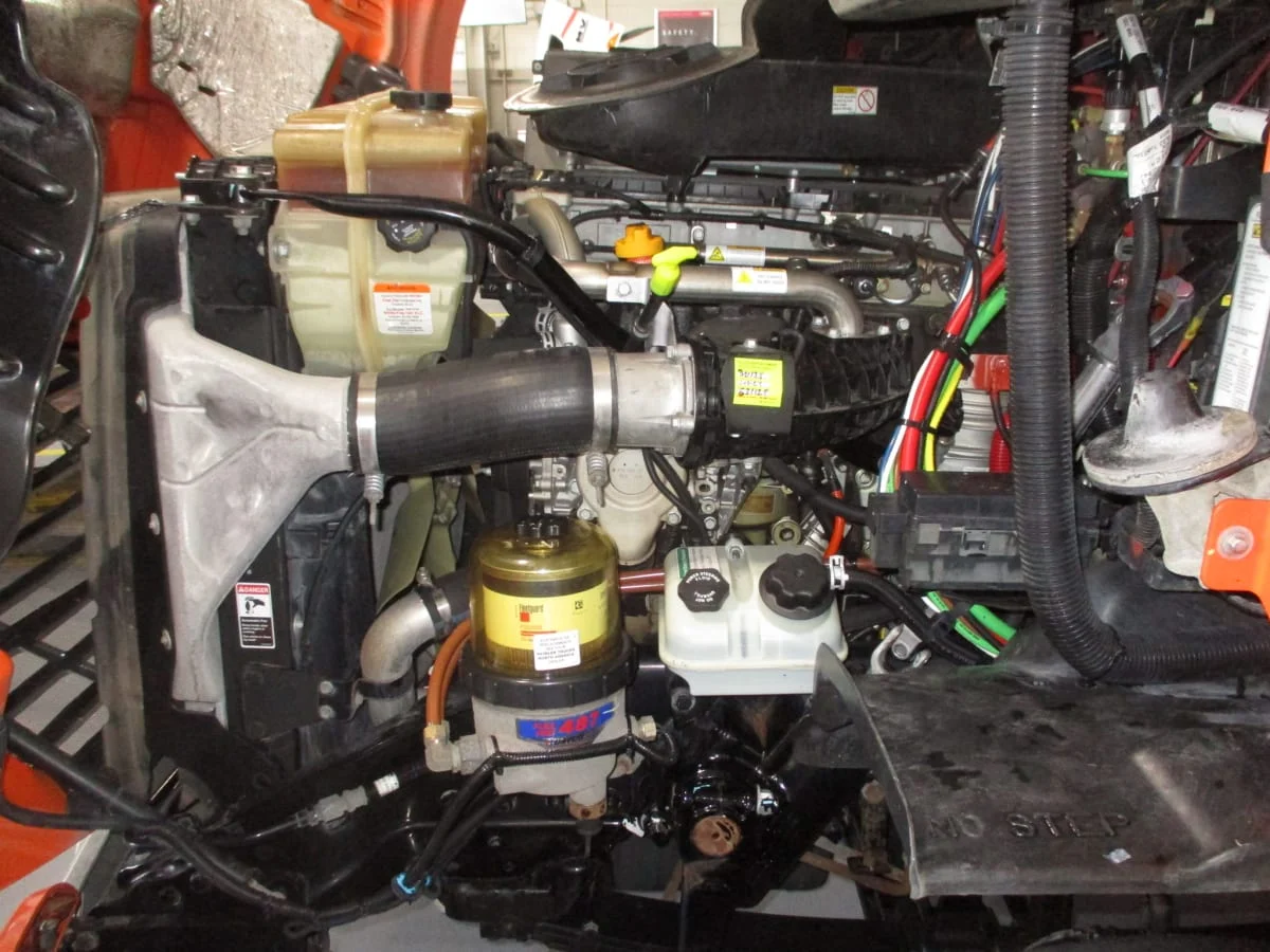 2018 Freightliner Cascadia - image 9