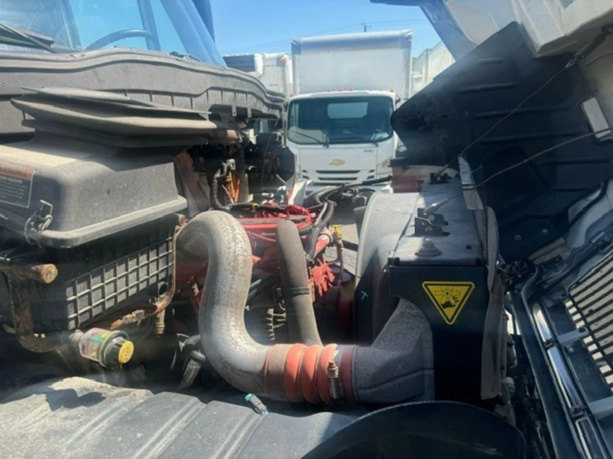 2019 International 4300 - image 9