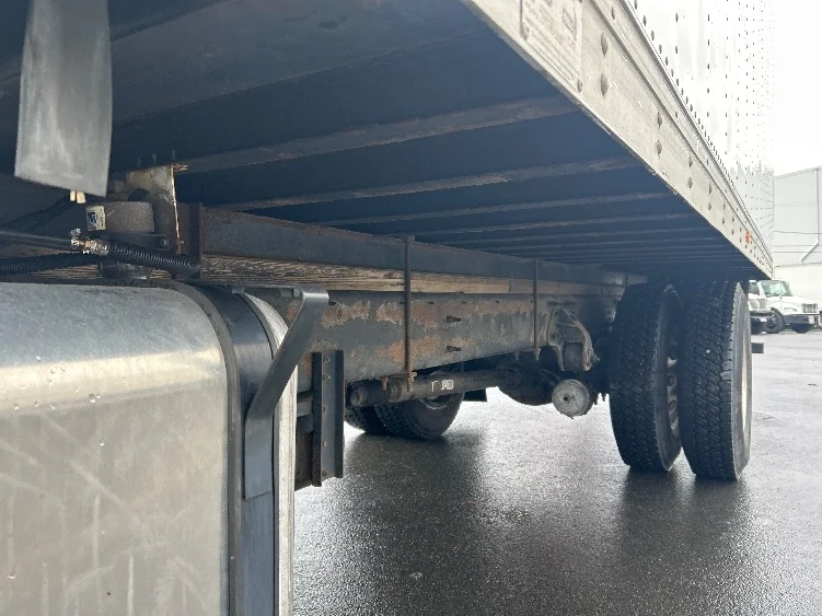 2018 Hino 268 - image 5