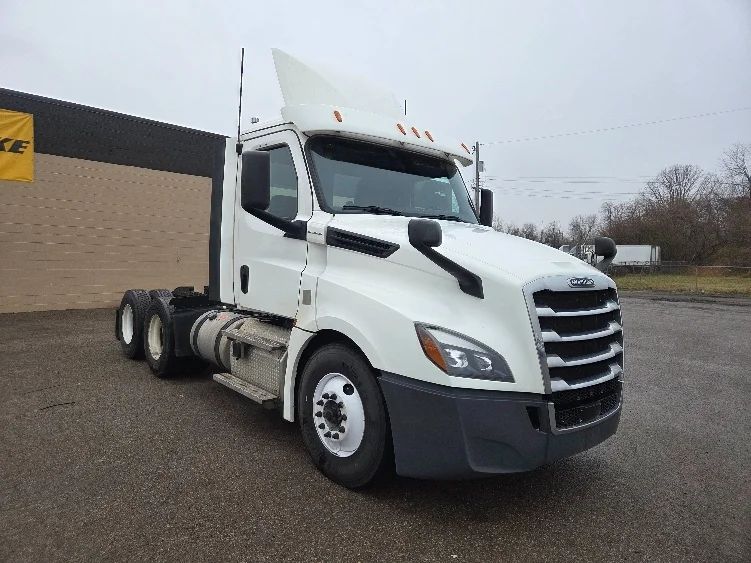 2020 Freightliner Cascadia in Lansing, MI