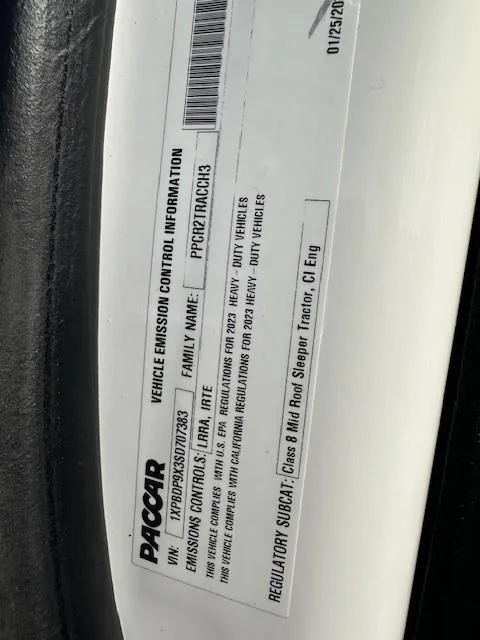 2025 Peterbilt 579 - image 2