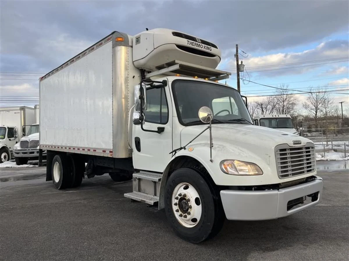 2019 Freightliner M2 106 in Beltsville, MD — photo 3