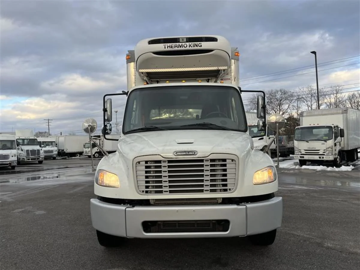 2019 Freightliner M2 106 in Beltsville, MD — photo 2