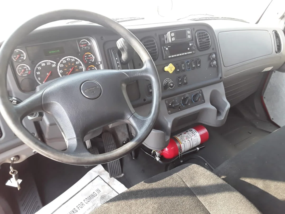 2022 Freightliner M2 106 in Pittsburgh, PA — photo 11