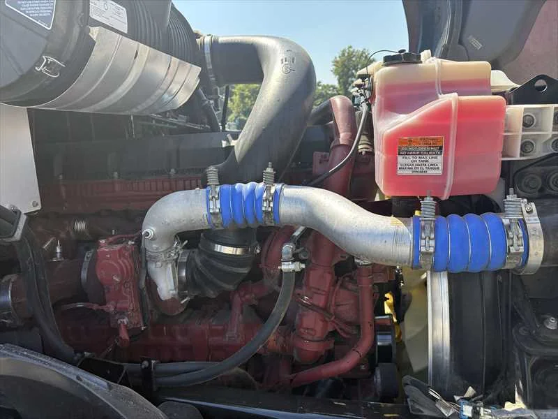 2025 Mack Anthem - image 10