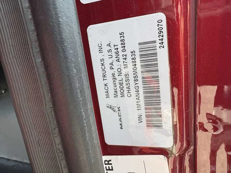2025 Mack Anthem - image 12