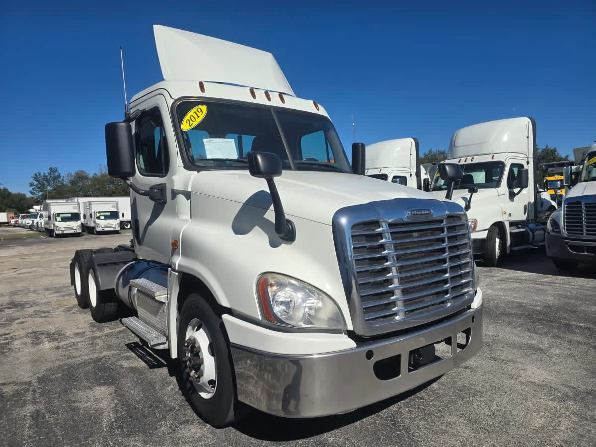 2019 Freightliner Cascadia in Tampa, FL