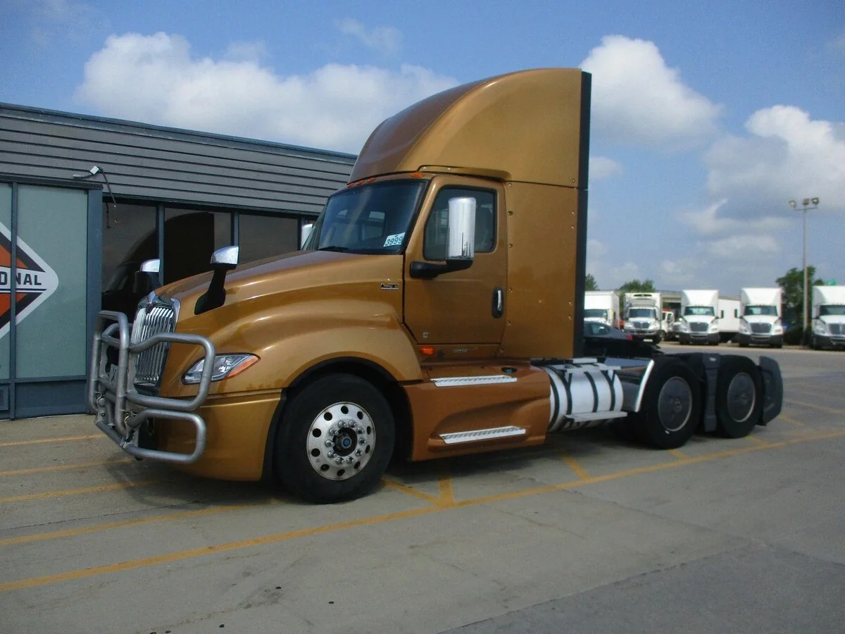 2022 International LT