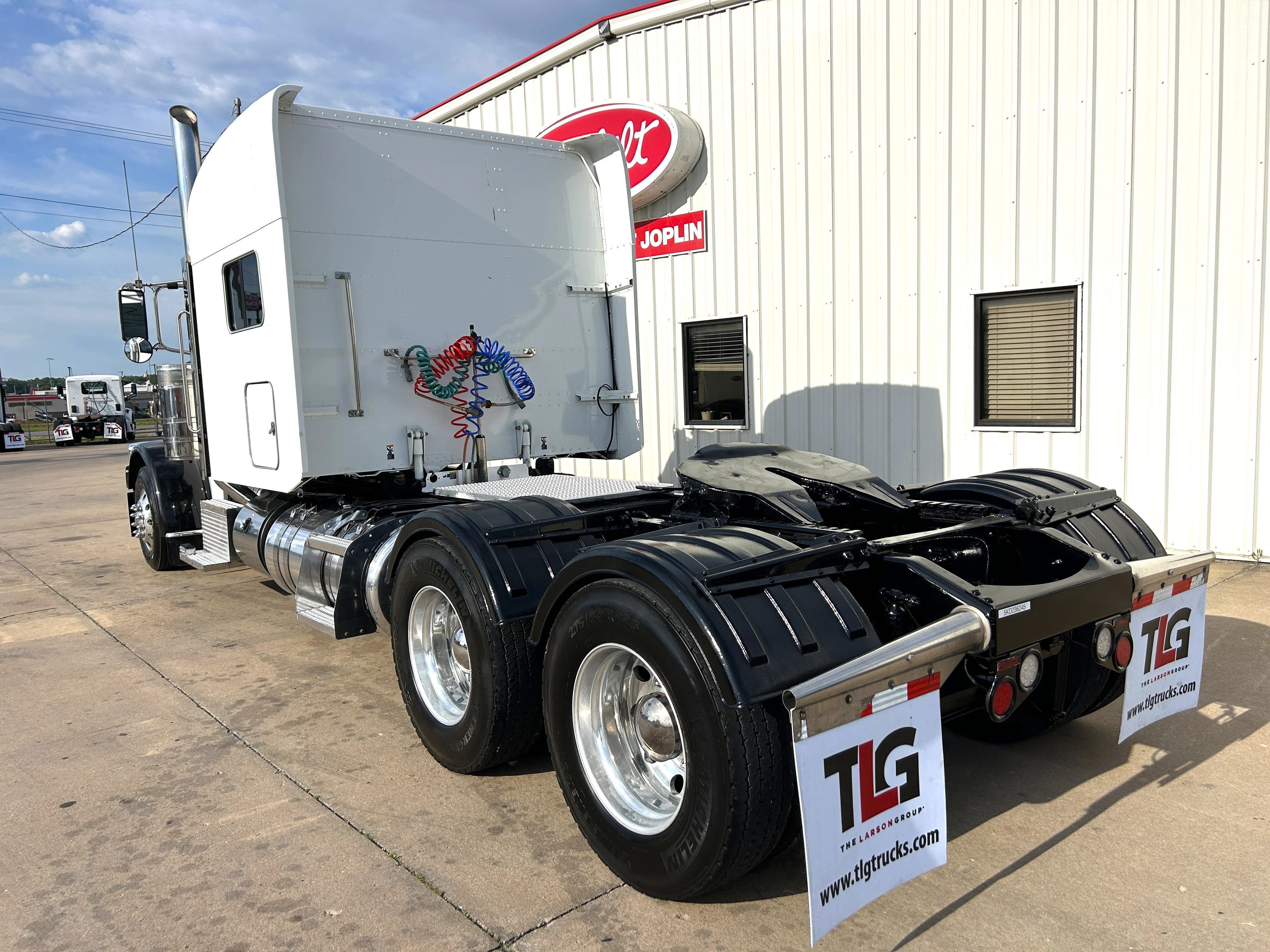 2019 Peterbilt 389 in Joplin, MO — photo 5