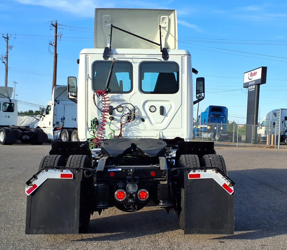 2020 Freightliner Cascadia in Memphis, TN — photo 5