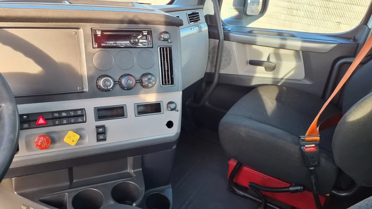 2020 Freightliner Cascadia in Memphis, TN — photo 7